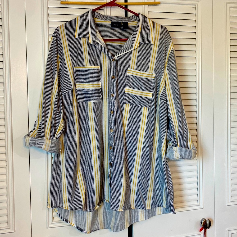 Daytrip Grey & Yellow Striped Button Down
